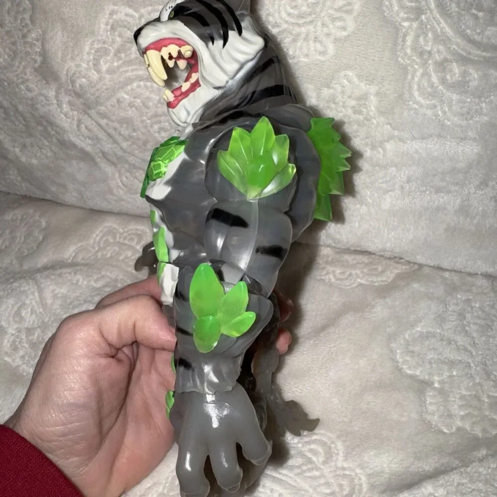 MrBeast Lab Stealth Strike Big Cat Beast Creator Tiger Action Figure Sound Light